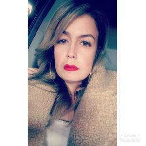 Meet your Posher, Celina